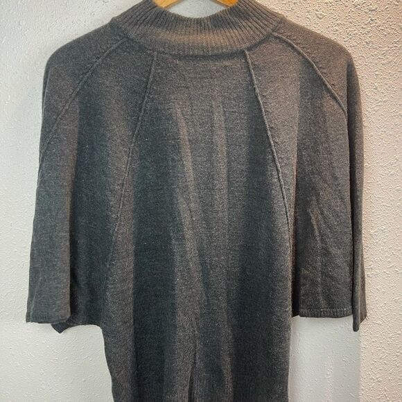 NWT Bill Blass Women’s Sweater Size M - Picture 3 of 6